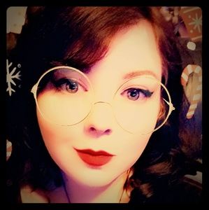 Meet your Posher, Maggie